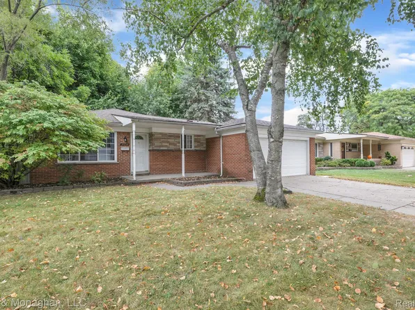27230 Virginia Dr, Warren, MI 48092
