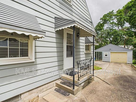4th image of 2667 11th St