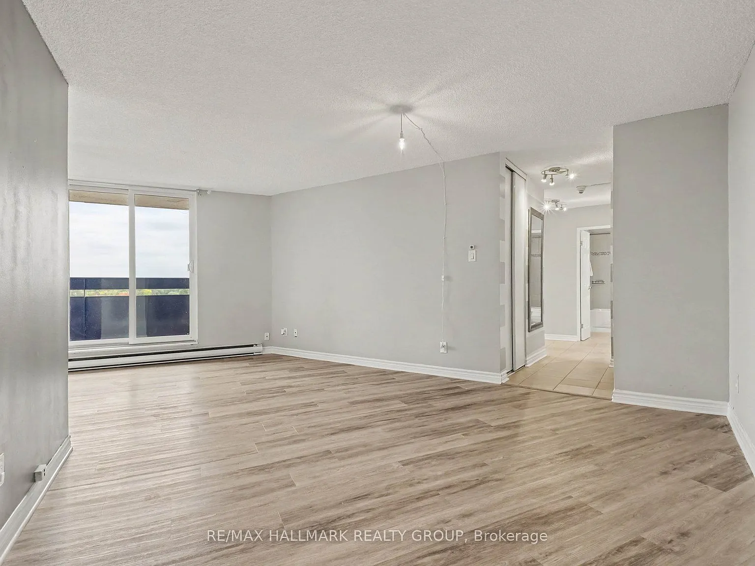 2 bed, $2,150 — Photo 4