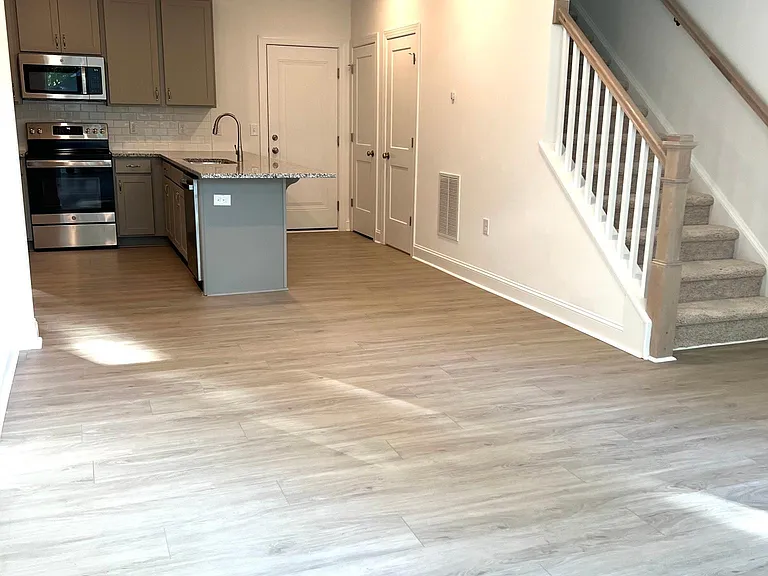 119 N Franklin St #100 — Photo 2