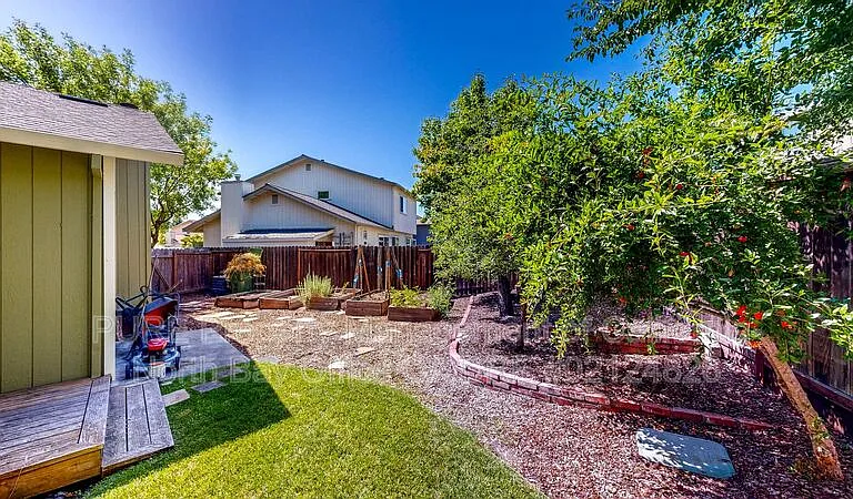 360 Manka Cir — Photo 43