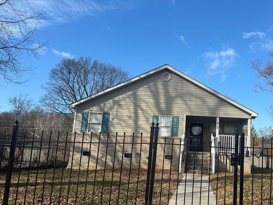 1st image of 2917 E 5th Ave