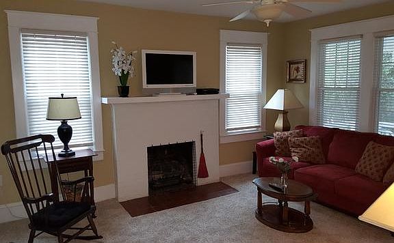 2nd image of 120 Norfolk St #1
