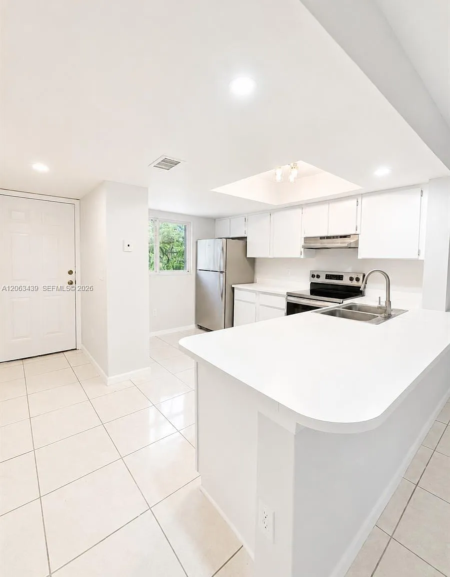 Palm Beach Trace Condo — Photo 2