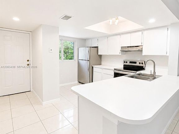 2nd image of 106 Palm Beach Trace Dr