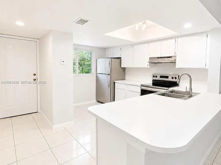 106 Palm Beach Trace Dr #106 — Photo 2