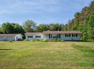 1672 E Gordonville Rd, Midland, MI 48640