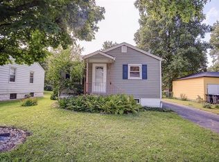 17 Roselawn Ave, Fairview Heights, IL 62208