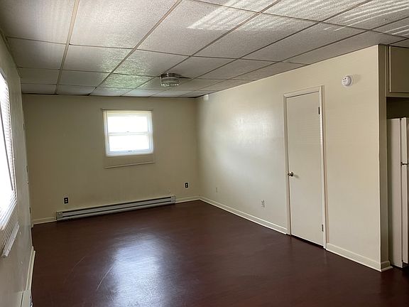 3rd image of 846C 5th St #846C
