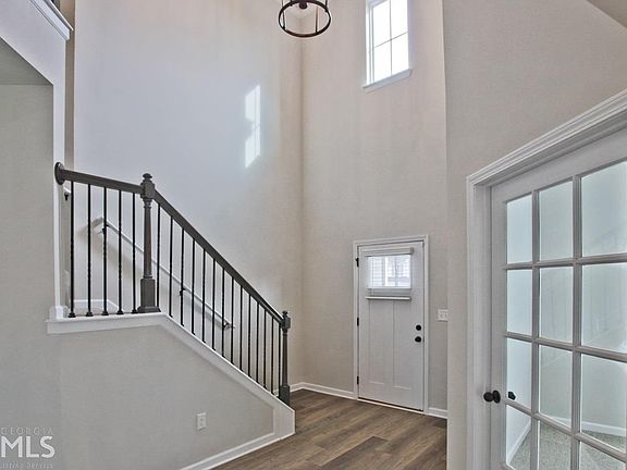 5th image of 228 Villa Grande Dr