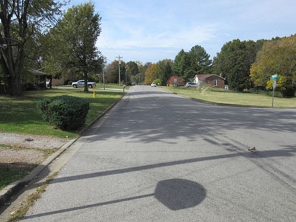5th image of 326 Harold Dr