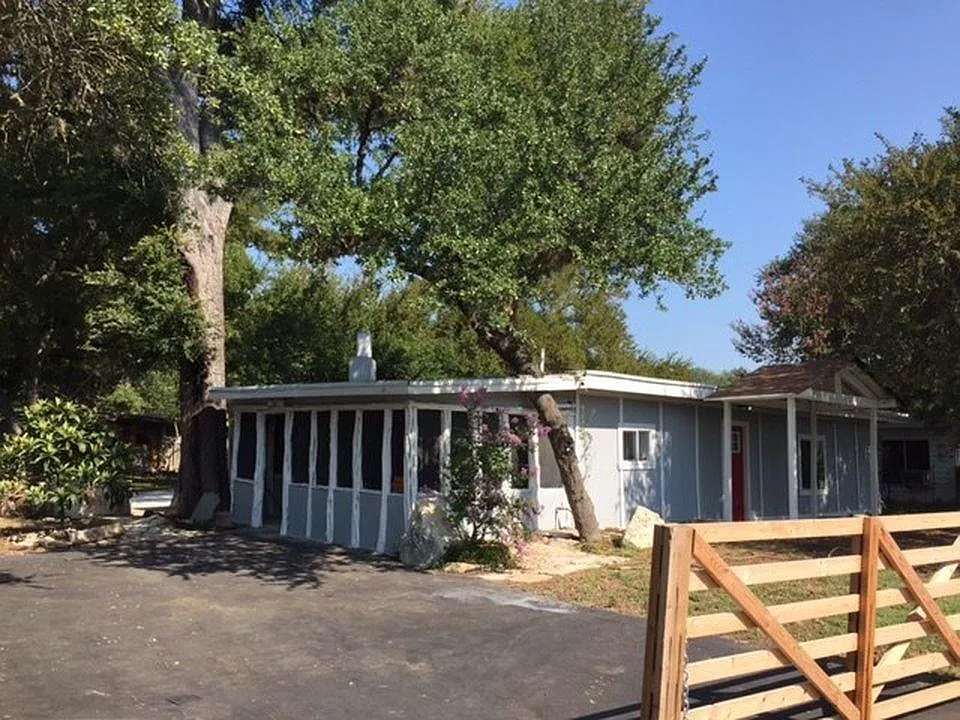2 bed, 2.0 bath, 1224 sqft, $1,645 — Photo 1