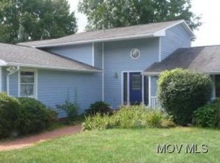 10 James Ct, Parkersburg, WV 26104