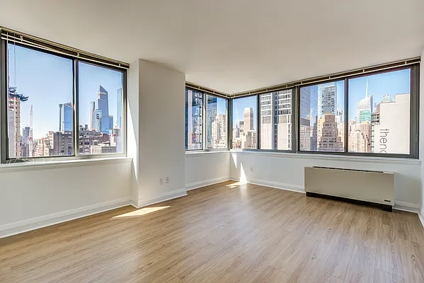 Rented by Greystar | media 3