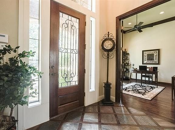 3rd image of 8509 Country Ridge Dr
