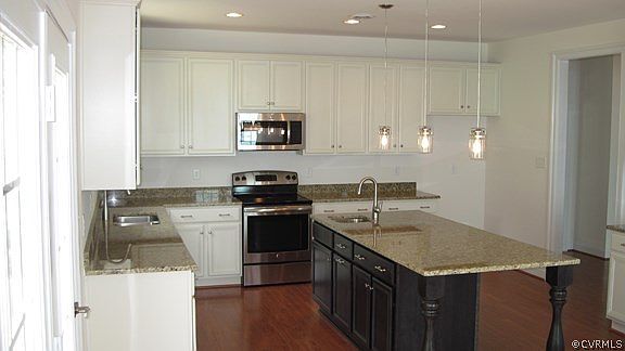 5th image of 10110 Forrest Ptach Dr