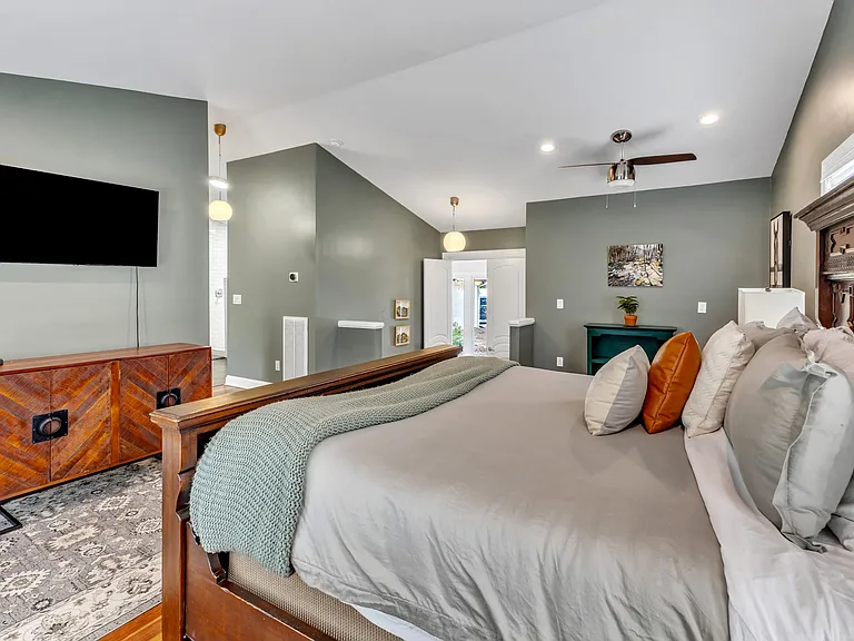 1126 Trailwood Dr — Photo 16