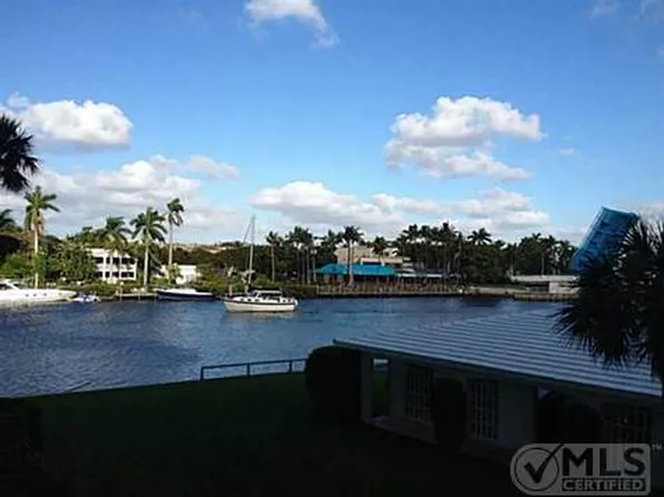 86 Macfarlane Dr #9B, Delray Beach, FL 33483