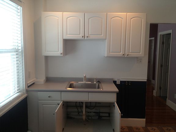 5th image of 804 E 6th St #3