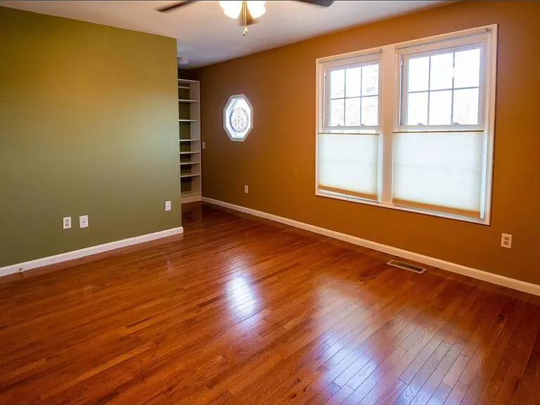 727 Herndon Woods Ct — Photo 17