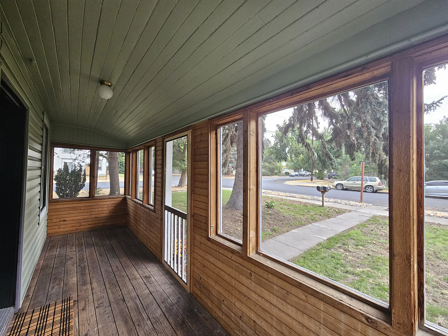 2 bed, 1179 sqft, $1,696 — Photo 4