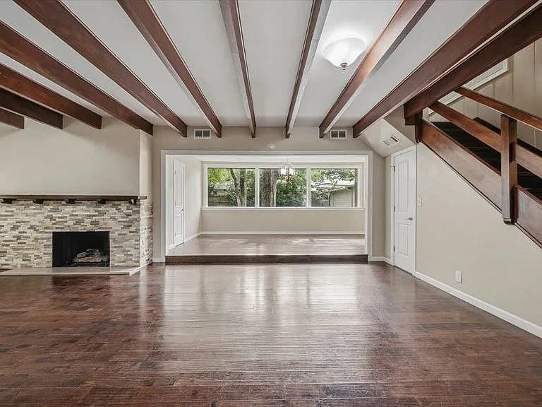 401 N Bailey Ave — Photo 4