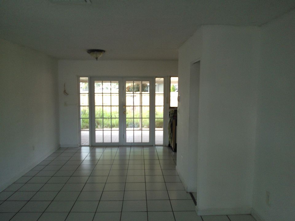 2nd image of 15397 SW 69th Ln