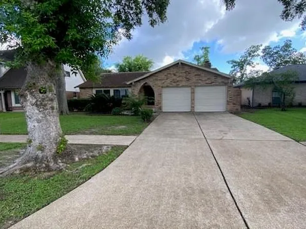 16447 Brookford Dr, Houston, TX 77059