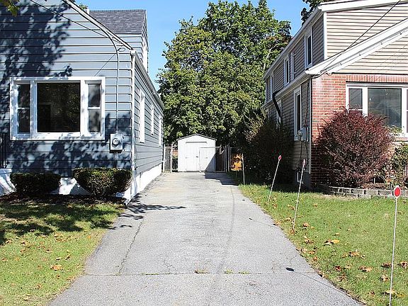 4th image of 35 Clark St