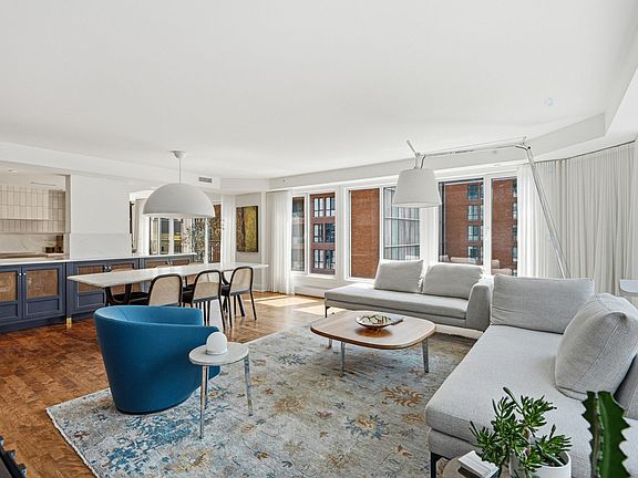5th image of 1 Rue McGill #605