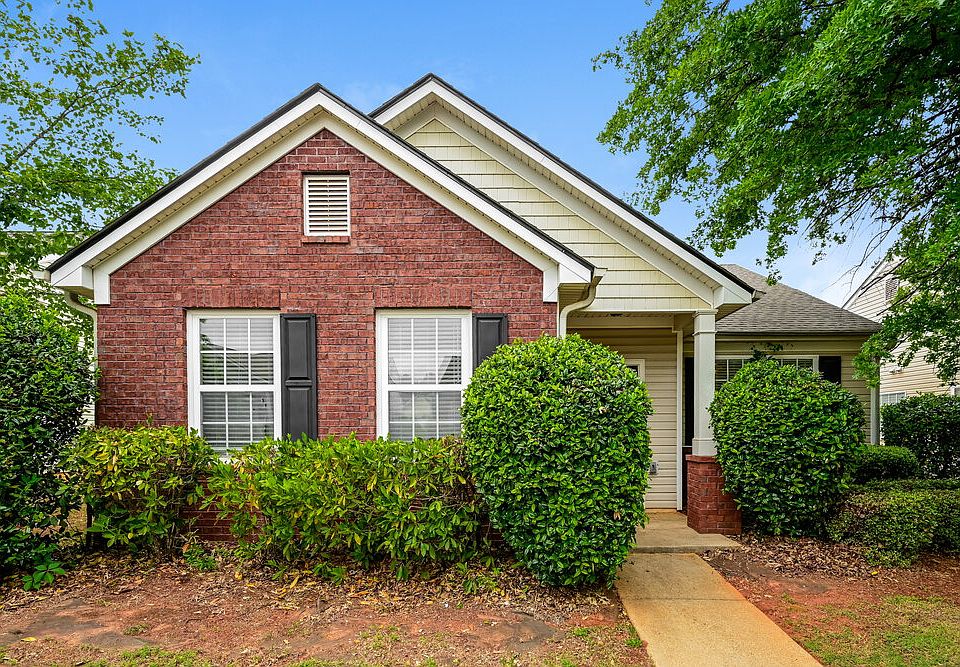 1st image of 1447 Wilshire Way