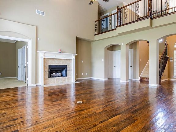 3rd image of 11753 Creek Point Dr