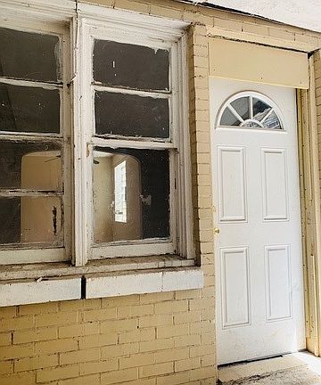 5th image of 3916 W Grand Ave