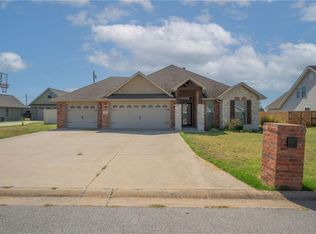 3017 Fairway Cir, Neosho, MO 64850