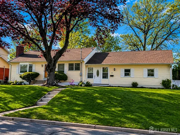 10 Sunset Blvd, East Brunswick, NJ 08816