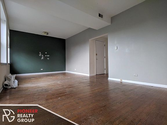 3rd image of 2323 N Kedzie Blvd #Dd3