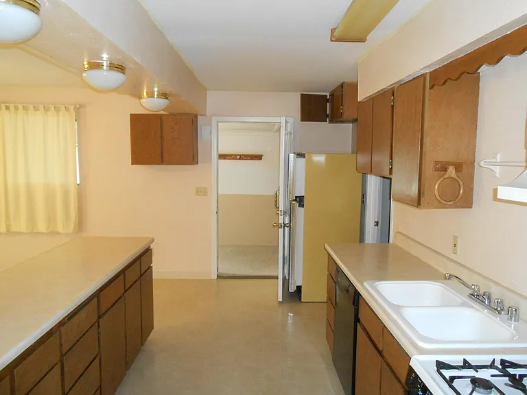 11962 N Hauser Lake Rd — Photo 5