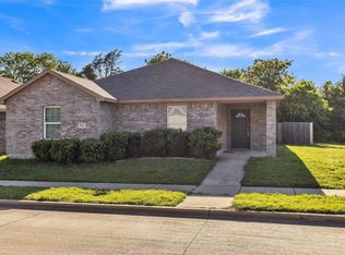 623 Lentisco Dr, Lancaster, TX 75146