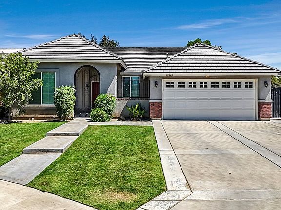 3rd image of 10202 Pepperwood Dr