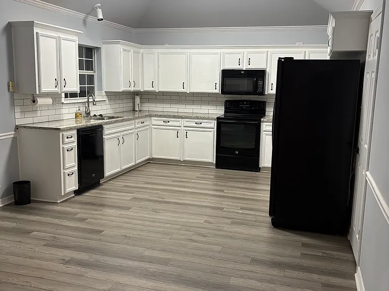 5900 Clearview Cir — Photo 5