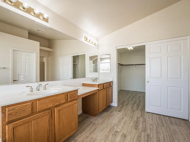 4828 Whisper Lake Ave — Photo 26