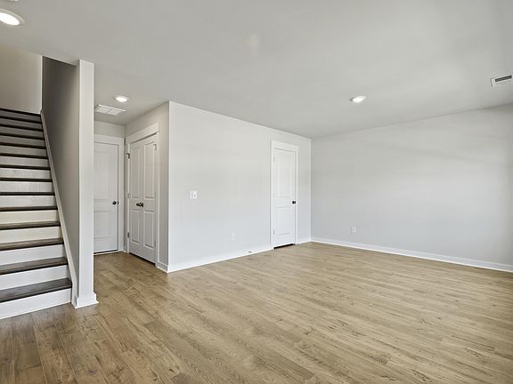 3rd image of 596 Scholar Way