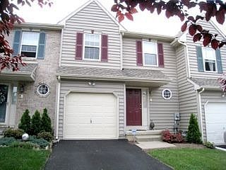 1st image of 6 Brier Ave