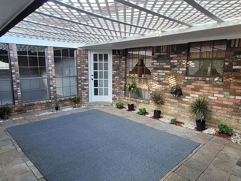 2413 Country Club Pkwy — Photo 9