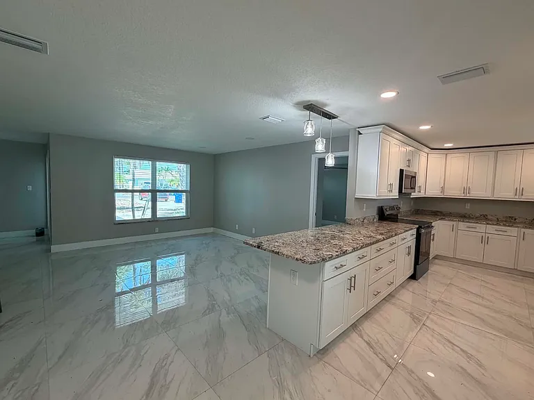 6983 S Shore Dr S — Photo 3