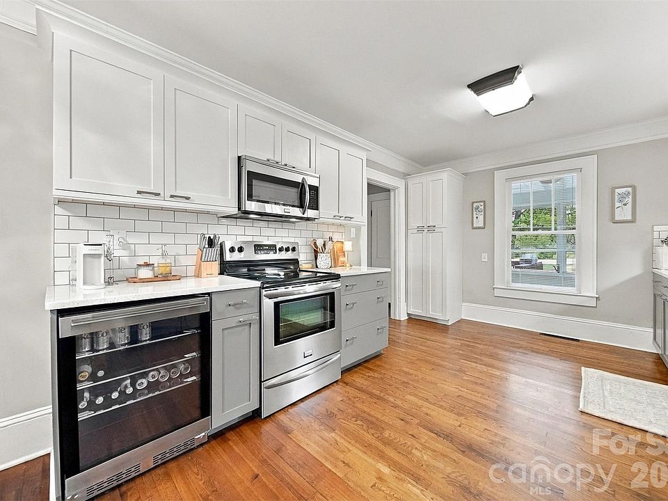 1st image of 1339 5th St NE