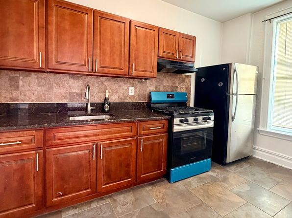 64-12 Woodbine St #2