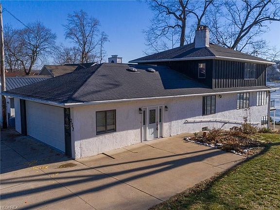3rd image of 257 Oak Grove Dr