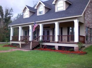 225 Loch Lomond Rd, Bridge City, TX 77611