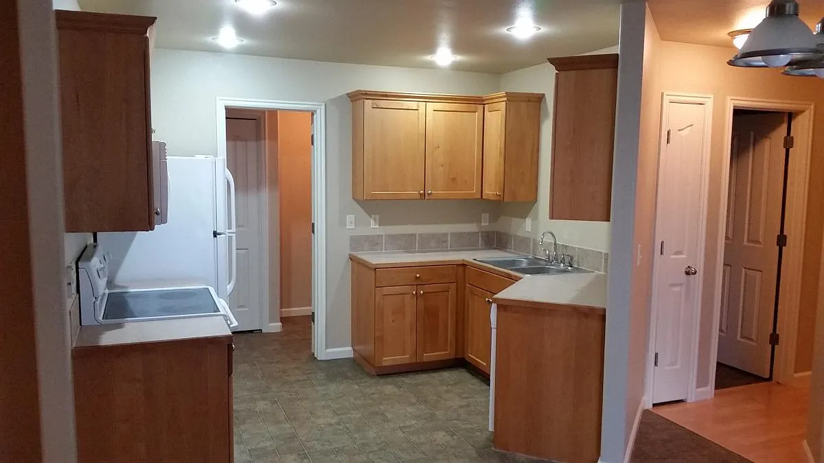 3 bed, 1150 sqft, $2,350 — Photo 2